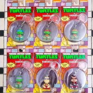 TEENAGE MUTANT NINJA TURTLE 6 PIECE KEY CHAIN SET